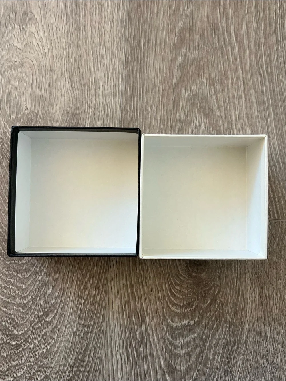 Chanel Box (BB76)